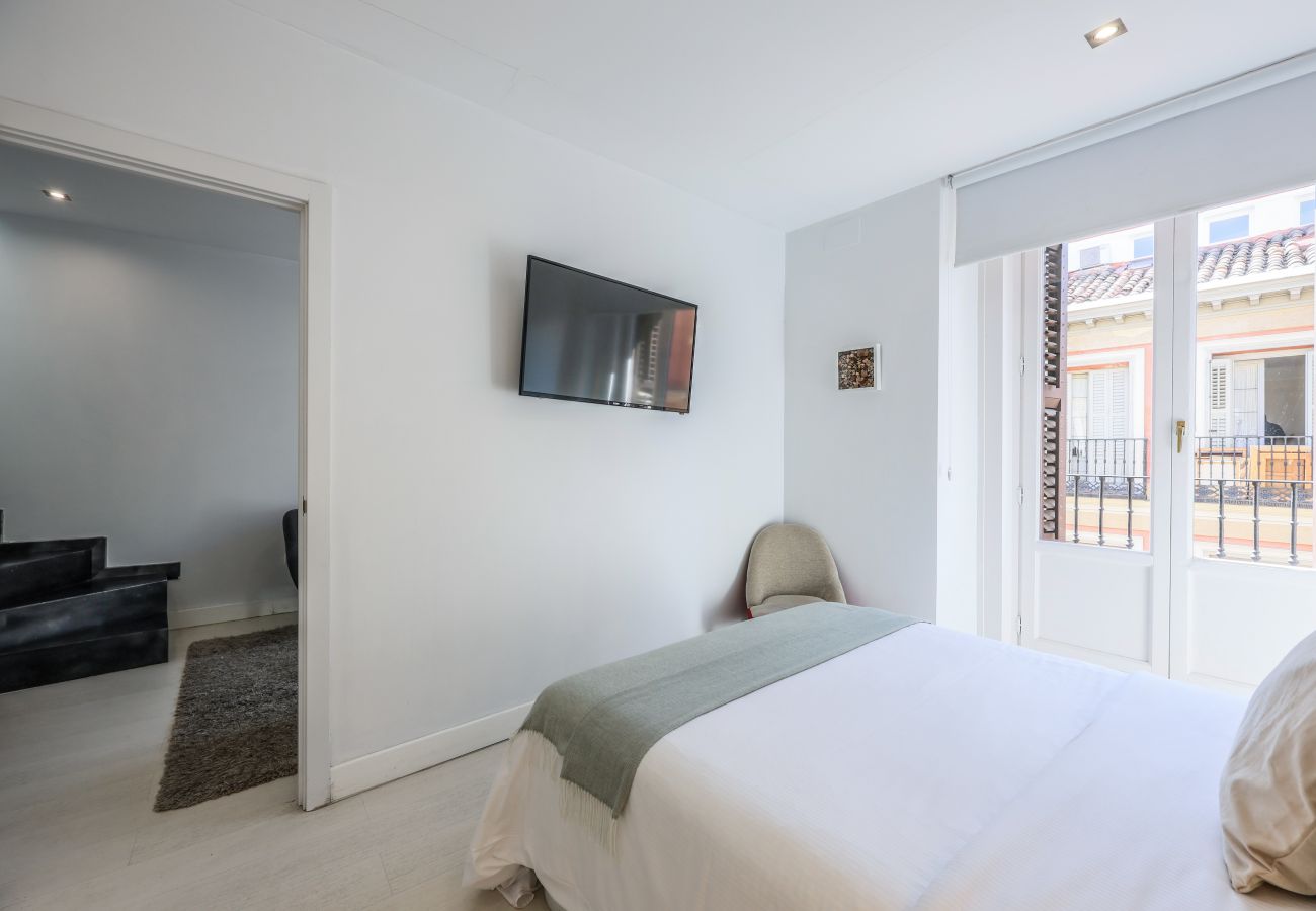 Apartahotel en Madrid - Ático dúplex con solárium en Plaza Mayor y Sol