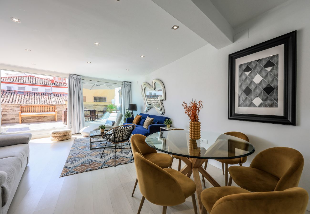 Apartahotel en Madrid - Ático dúplex con solárium en Plaza Mayor y Sol