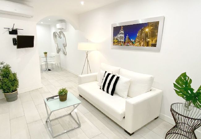 Apartahotel en Madrid - Apartamento de diseño en Plaza Mayor P1D 