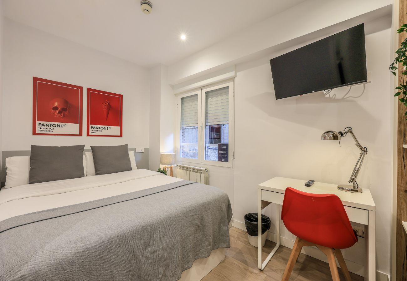 Alquiler por habitaciones en Madrid - Espectacular habitación doble con gimnasio B108 