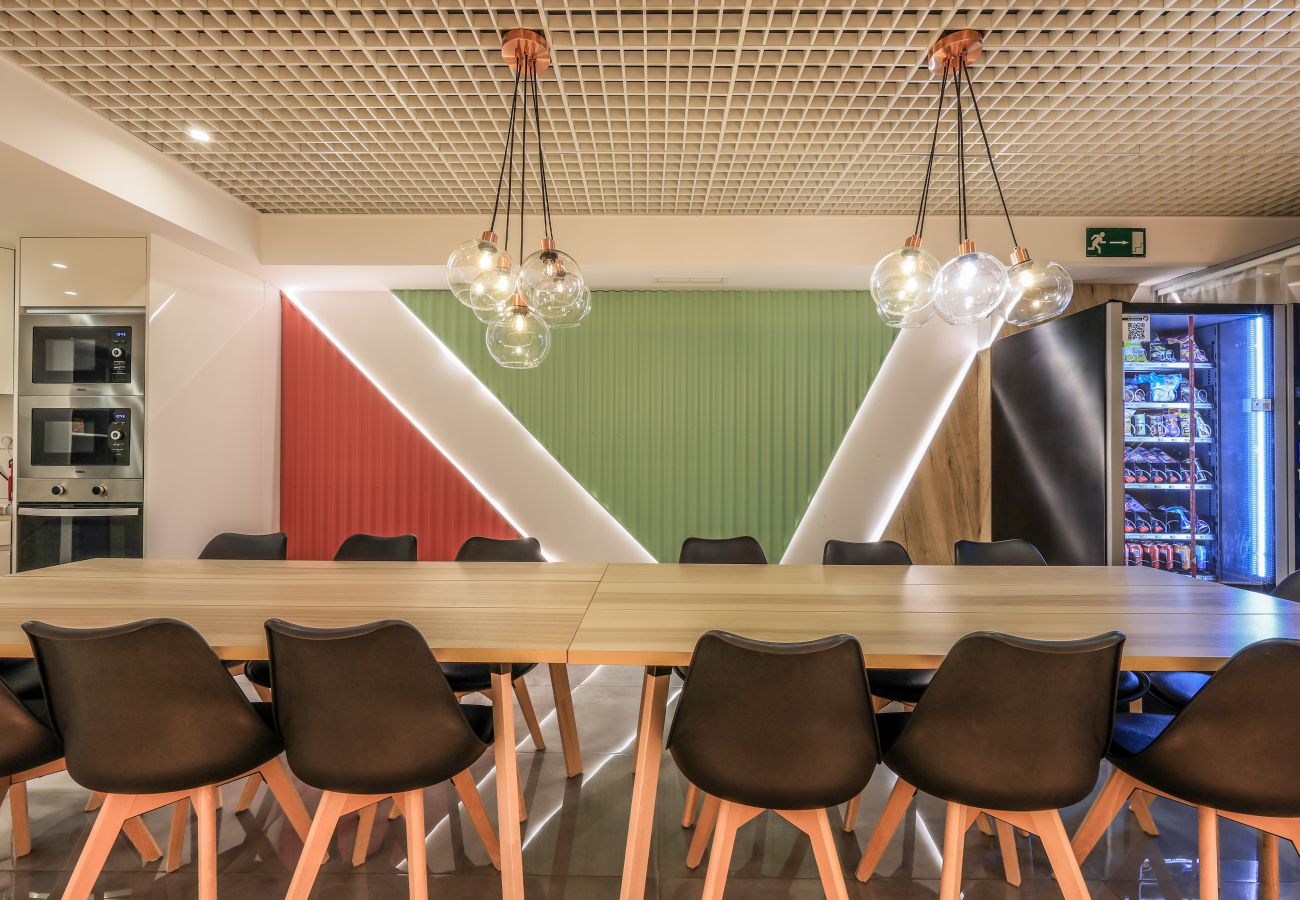 Alquiler por habitaciones en Madrid - Espectacular habitación doble con gimnasio B108 