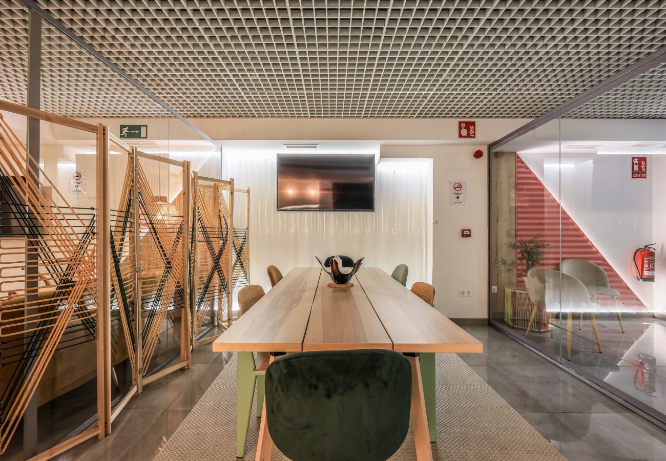 Alquiler por habitaciones en Madrid - Espectacular habitación doble con gimnasio B108 