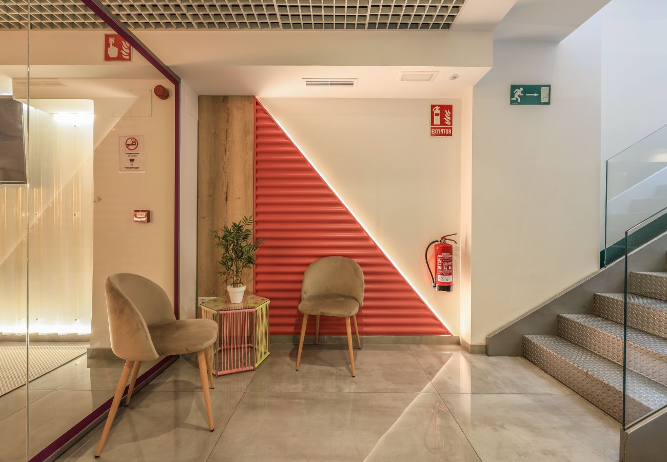 Alquiler por habitaciones en Madrid - Espectacular habitación doble con gimnasio B108 