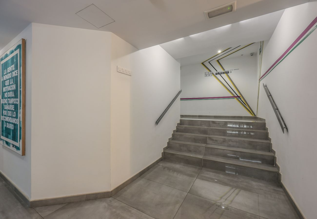 Alquiler por habitaciones en Madrid - Espectacular habitación doble con gimnasio B108 