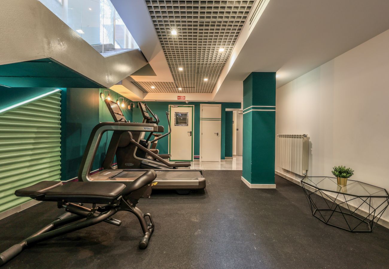 Alquiler por habitaciones en Madrid - Espectacular habitación doble con gimnasio B108 