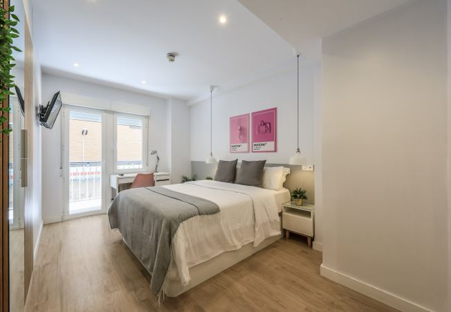 Alquiler por habitaciones en Madrid - Espectacular habitación doble con gimnasio B107 