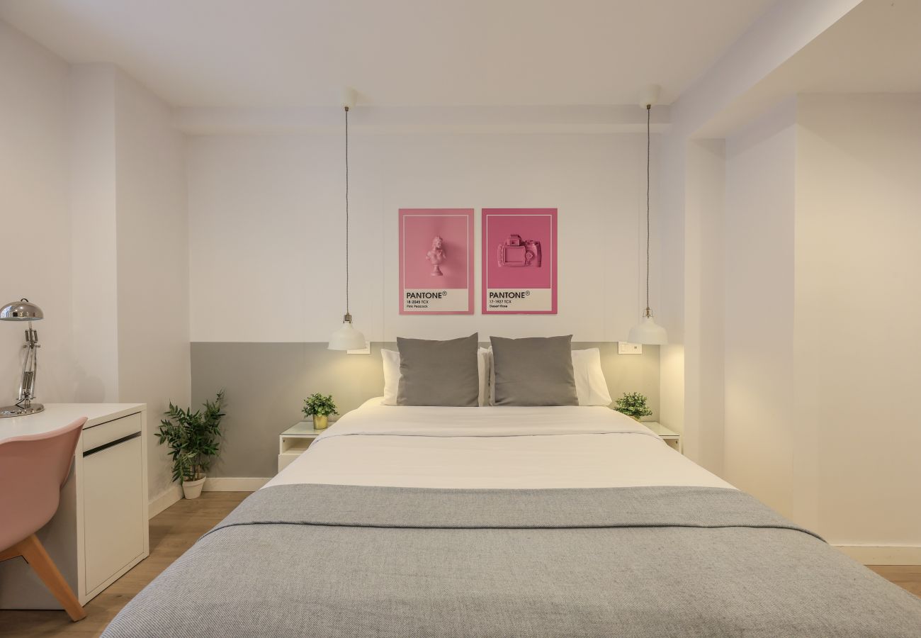 Alquiler por habitaciones en Madrid - Espectacular habitación doble con gimnasio B107 