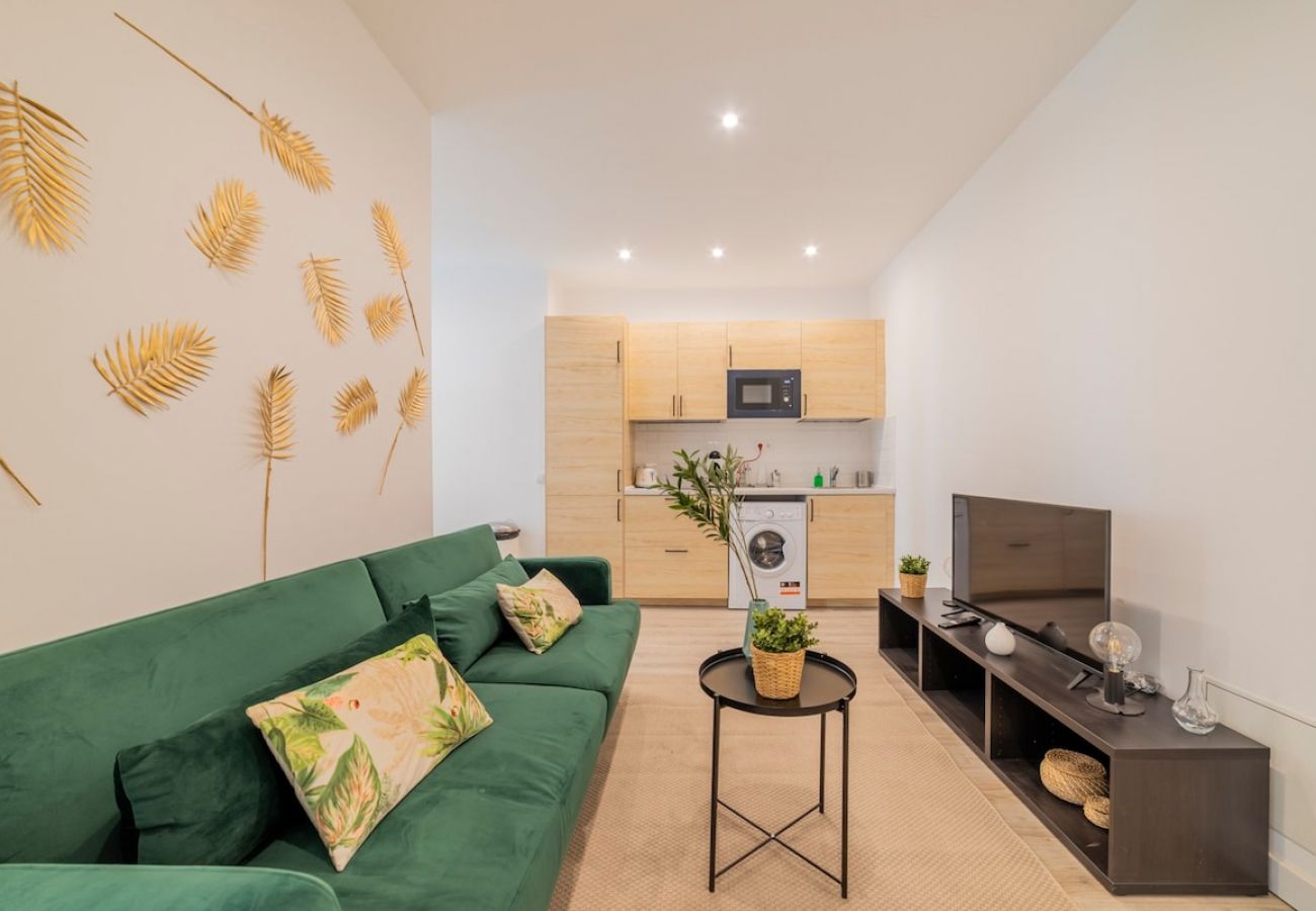 Apartahotel en Madrid - Increíble Apartamento Triple en Atocha D1A 