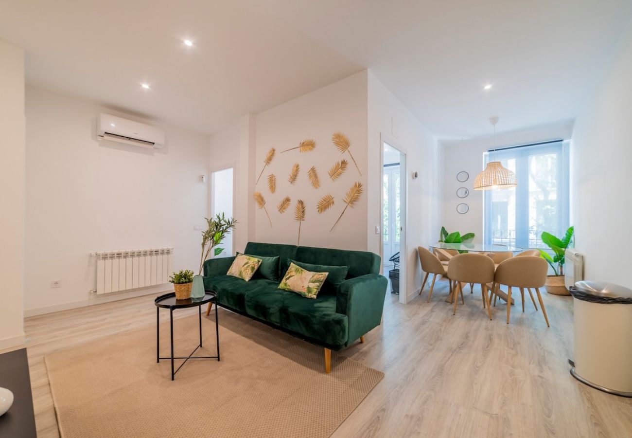 Apartahotel en Madrid - Increíble Apartamento Triple en Atocha D1A 