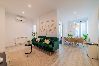 Apartahotel en Madrid - Increíble Apartamento Triple en Atocha D1A 
