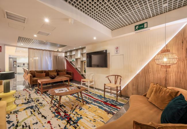 Alquiler por habitaciones en Madrid - Espectacular habitación con gimnasio B101 
