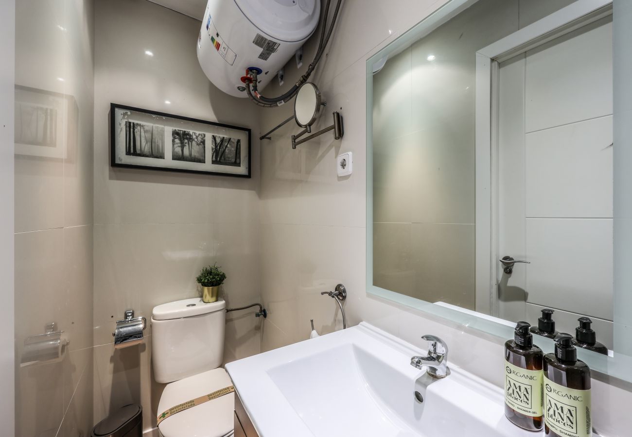 Apartahotel en Madrid - Loft Gran Via - 5º Sin Ascensor- SB1