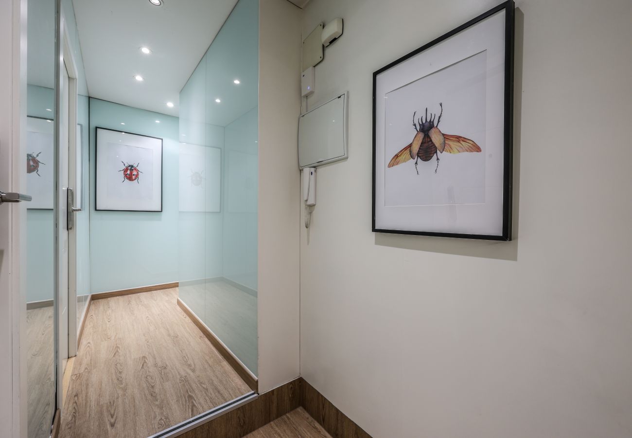 Apartahotel en Madrid - Loft Gran Via - 5º Sin Ascensor- SB1