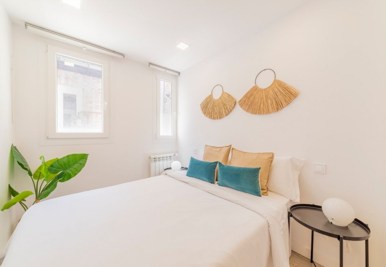 Apartahotel en Madrid - Increíble Apartamento Cuádruple en Atocha, D4A 