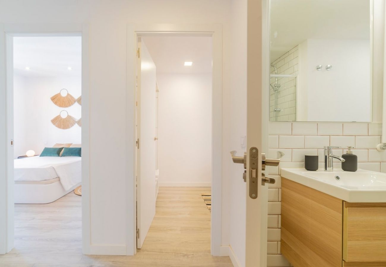 Apartahotel en Madrid - Increíble Apartamento Cuádruple en Atocha, D4A 