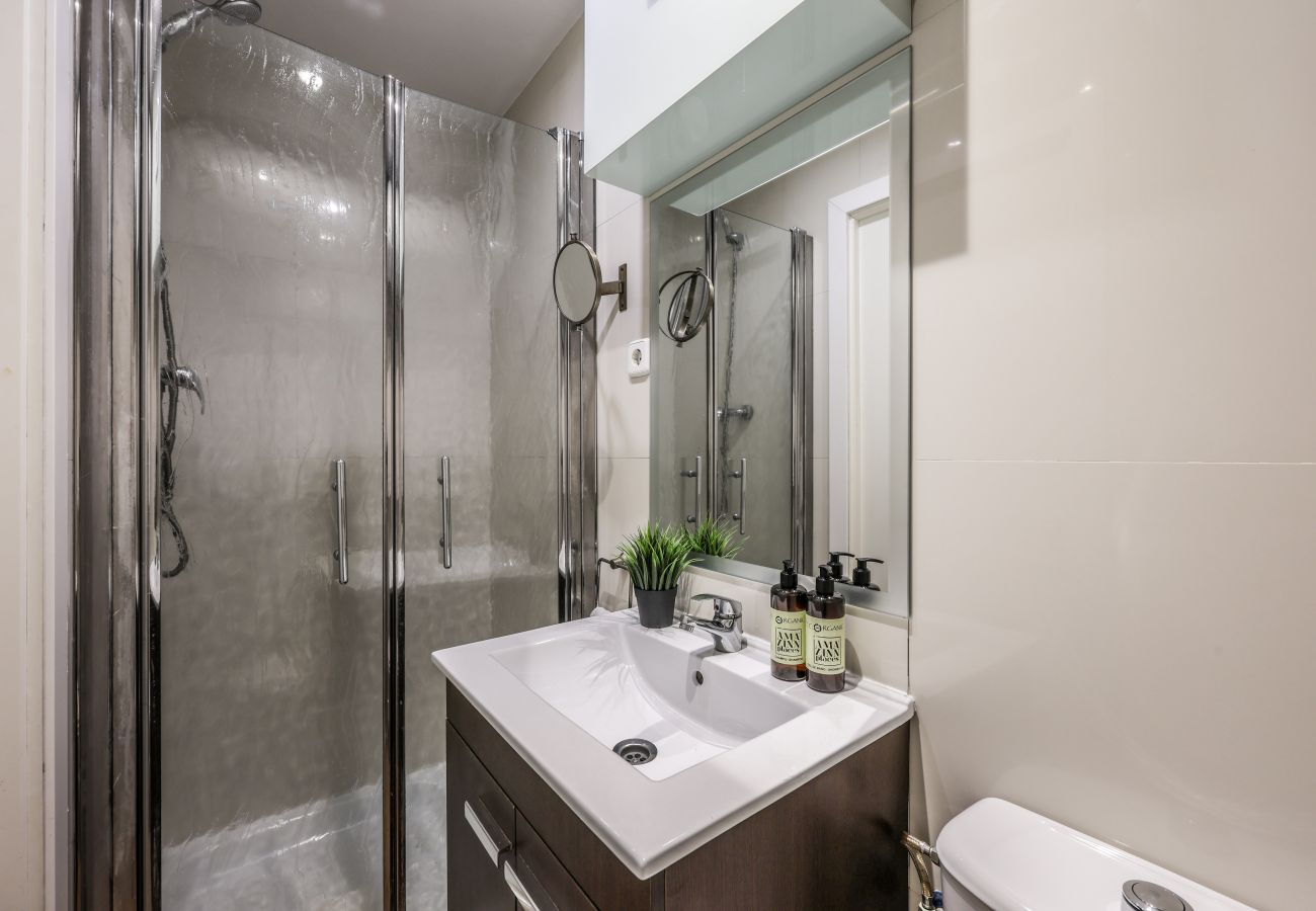 Apartahotel en Madrid - Loft junto a Gran Via -5º Sin Ascensor-SB2