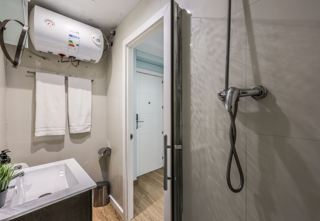 Apartahotel en Madrid - Loft junto a Gran Via -5º Sin Ascensor-SB2