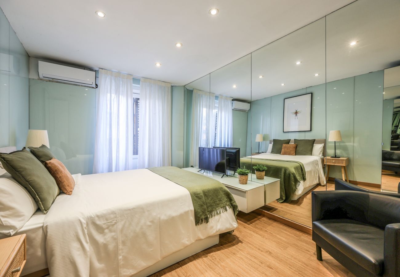 Apartahotel en Madrid - Loft junto a Gran Via -5º Sin Ascensor-SB2