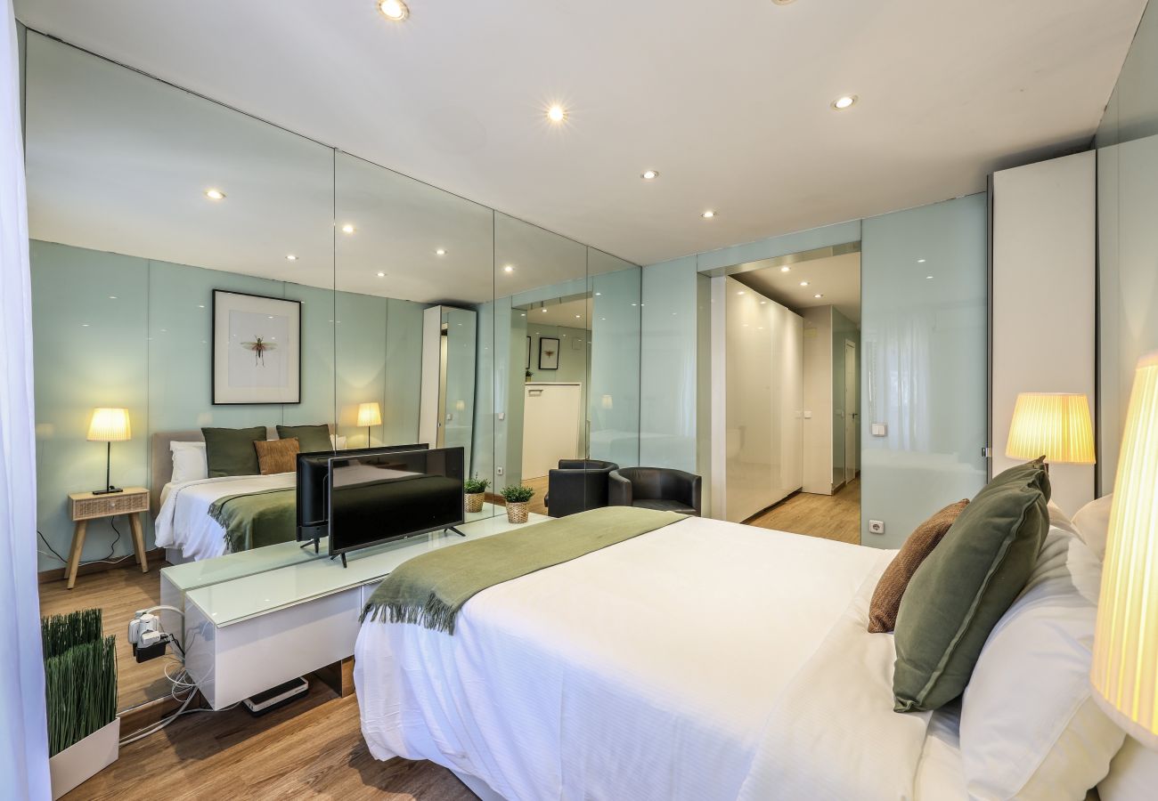 Apartahotel en Madrid - Loft junto a Gran Via -5º Sin Ascensor-SB2