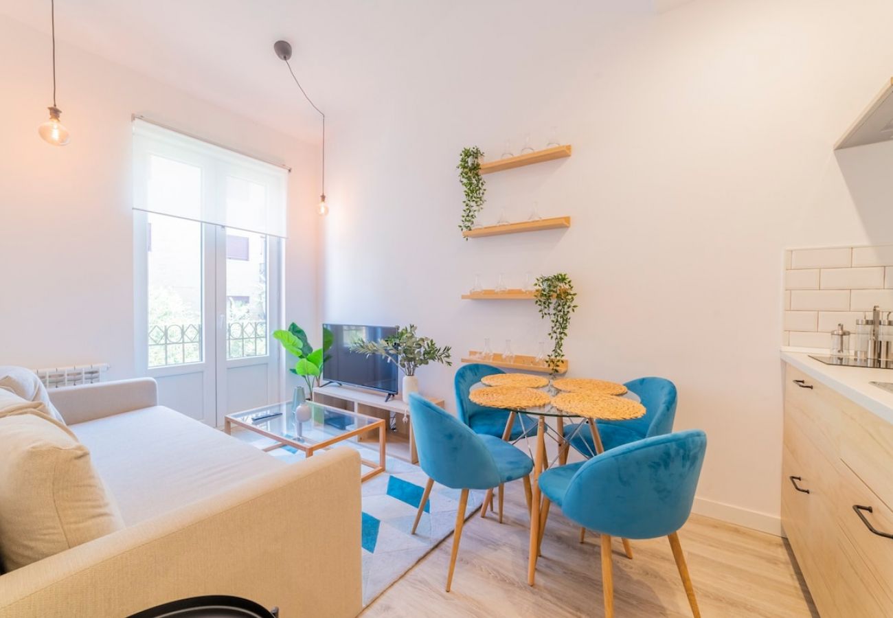 Apartahotel en Madrid - Increíble Apartamento Cuádruple en Atocha D4C 