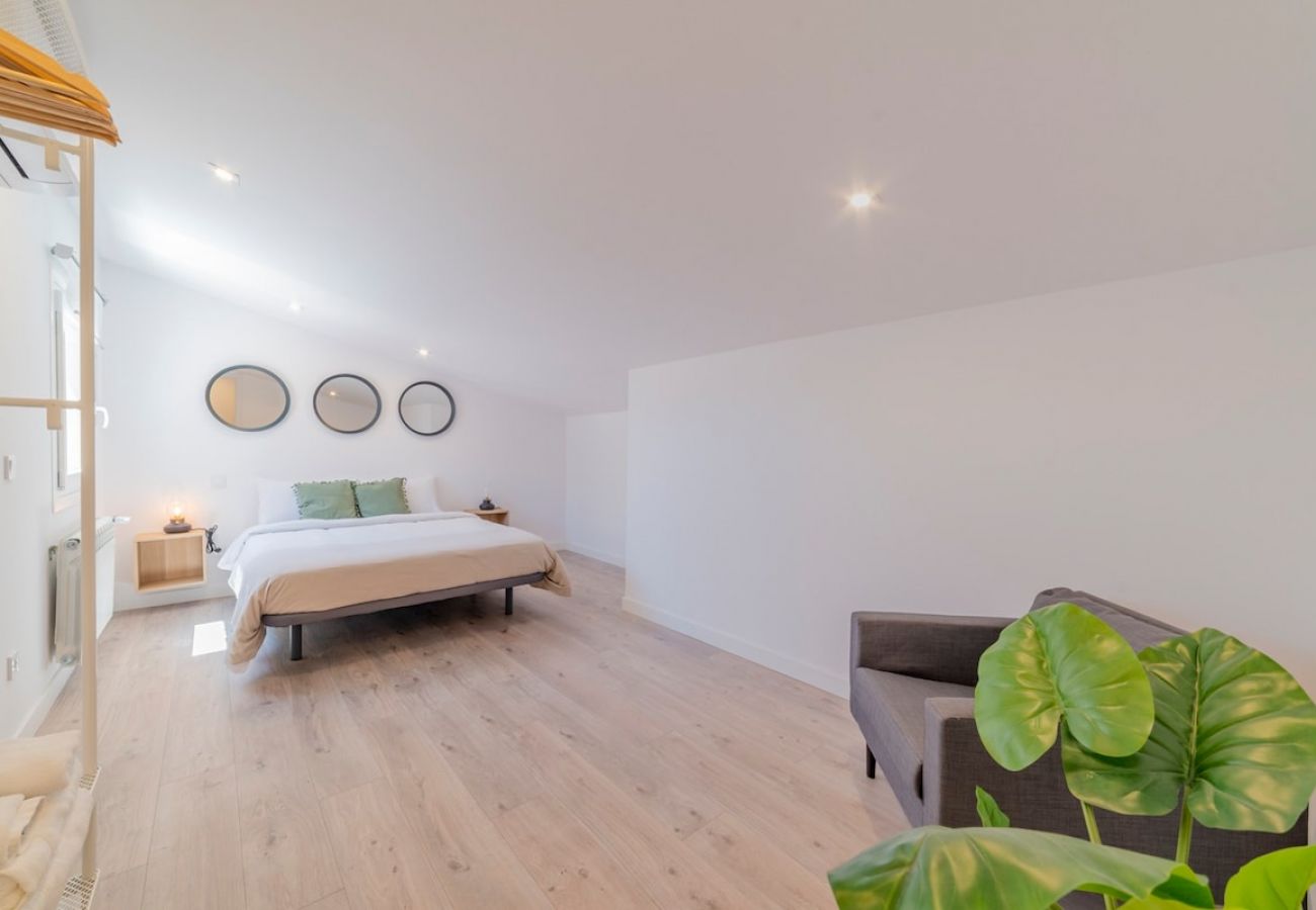 Apartahotel en Madrid - Increíble Apartamento Cuádruple en Atocha D4C 