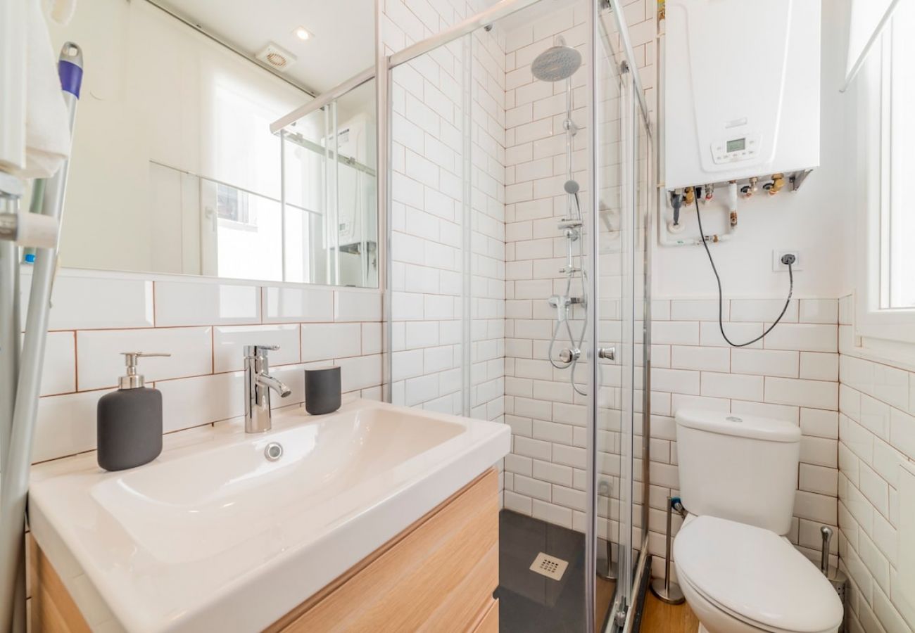 Apartahotel en Madrid - Increíble Apartamento Cuádruple en Atocha D4C 