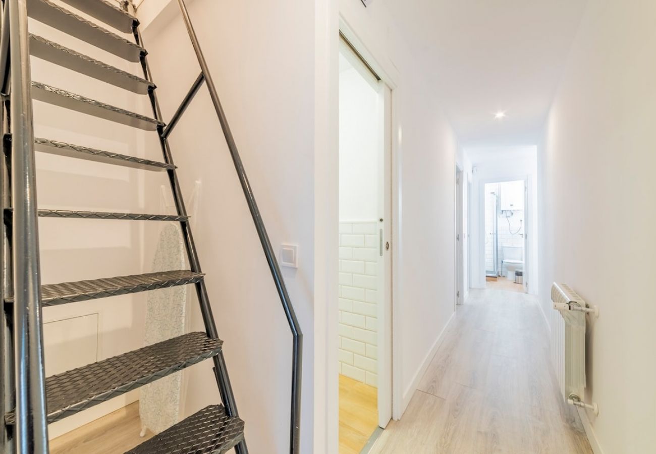 Apartahotel en Madrid - Increíble Apartamento Cuádruple en Atocha D4C 