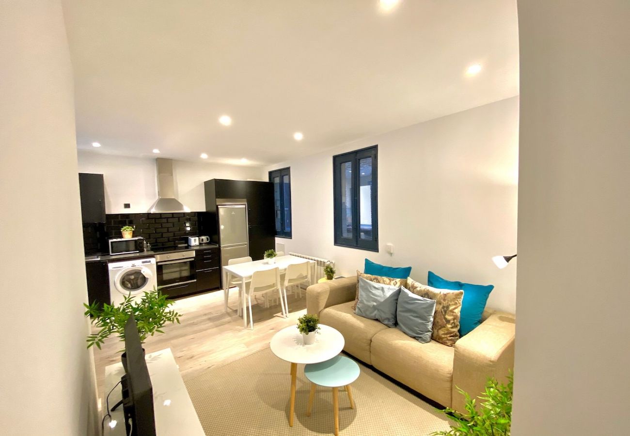 Apartahotel en Madrid - Increíble Apartamento en Atocha D1C 