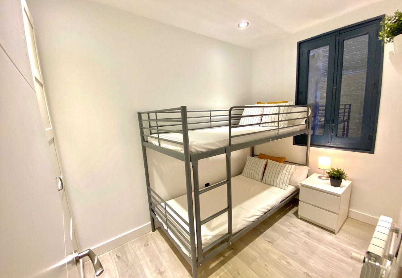 Apartahotel en Madrid - Increíble Apartamento en Atocha D1C 