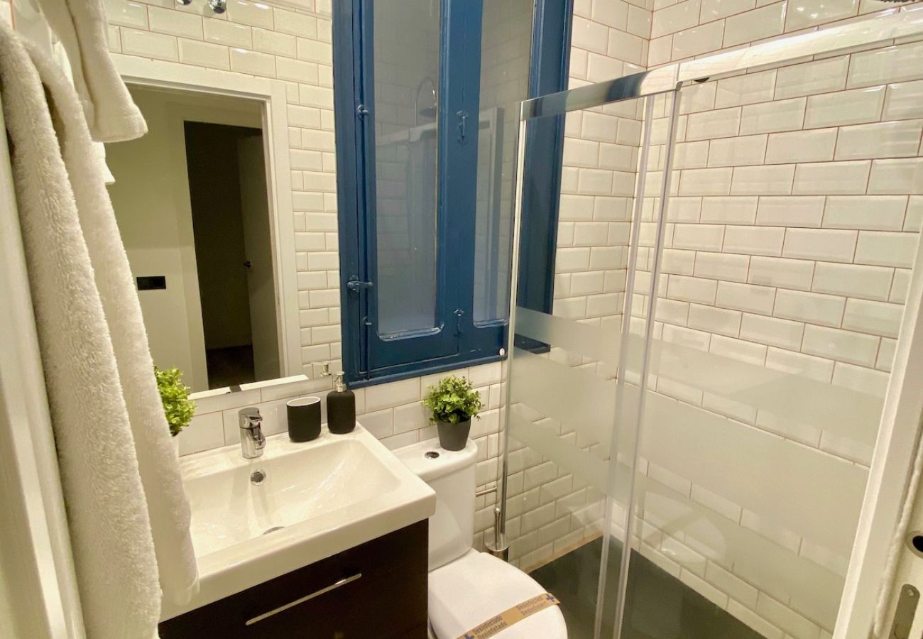 Apartahotel en Madrid - Increíble Apartamento en Atocha D1C 