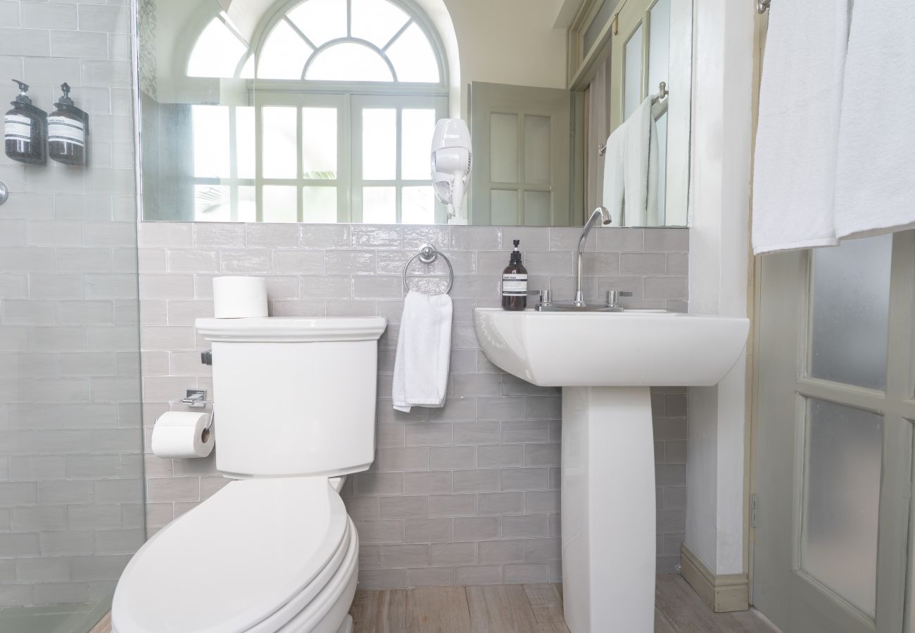 Estudio en Ciudad de Panamá - Apartamento Renovado con Balcón en Casco Viejo M8 