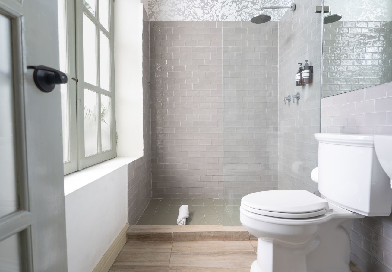 Estudio en Ciudad de Panamá - Apartamento Renovado con Balcón en Casco Viejo M8 