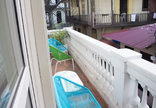 Estudio en Ciudad de Panamá - Amplio Apartamento en Casco Viejo con terraza P5 