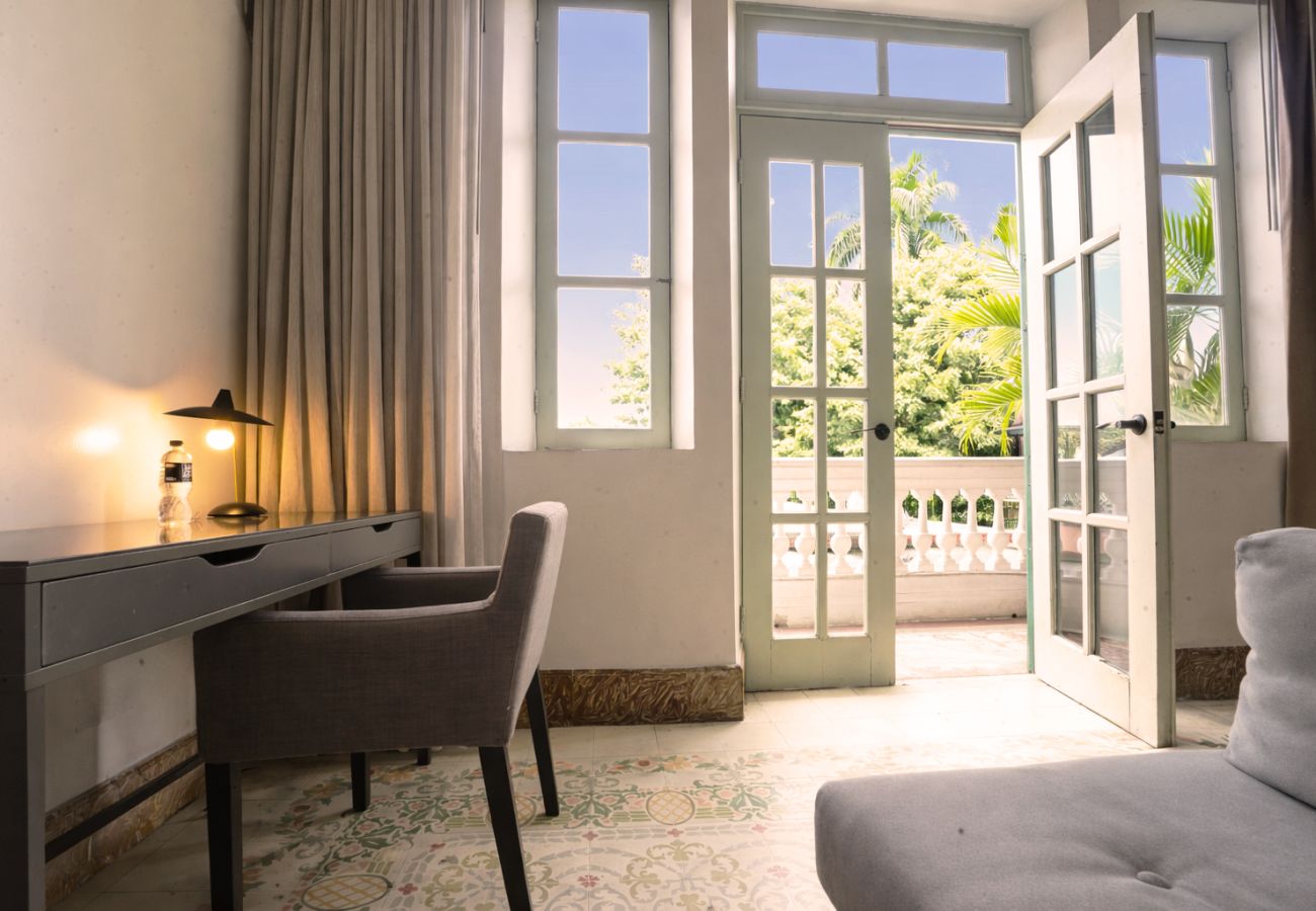 Estudio en Ciudad de Panamá - Amplio Apartamento en Casco Viejo con terraza P5 
