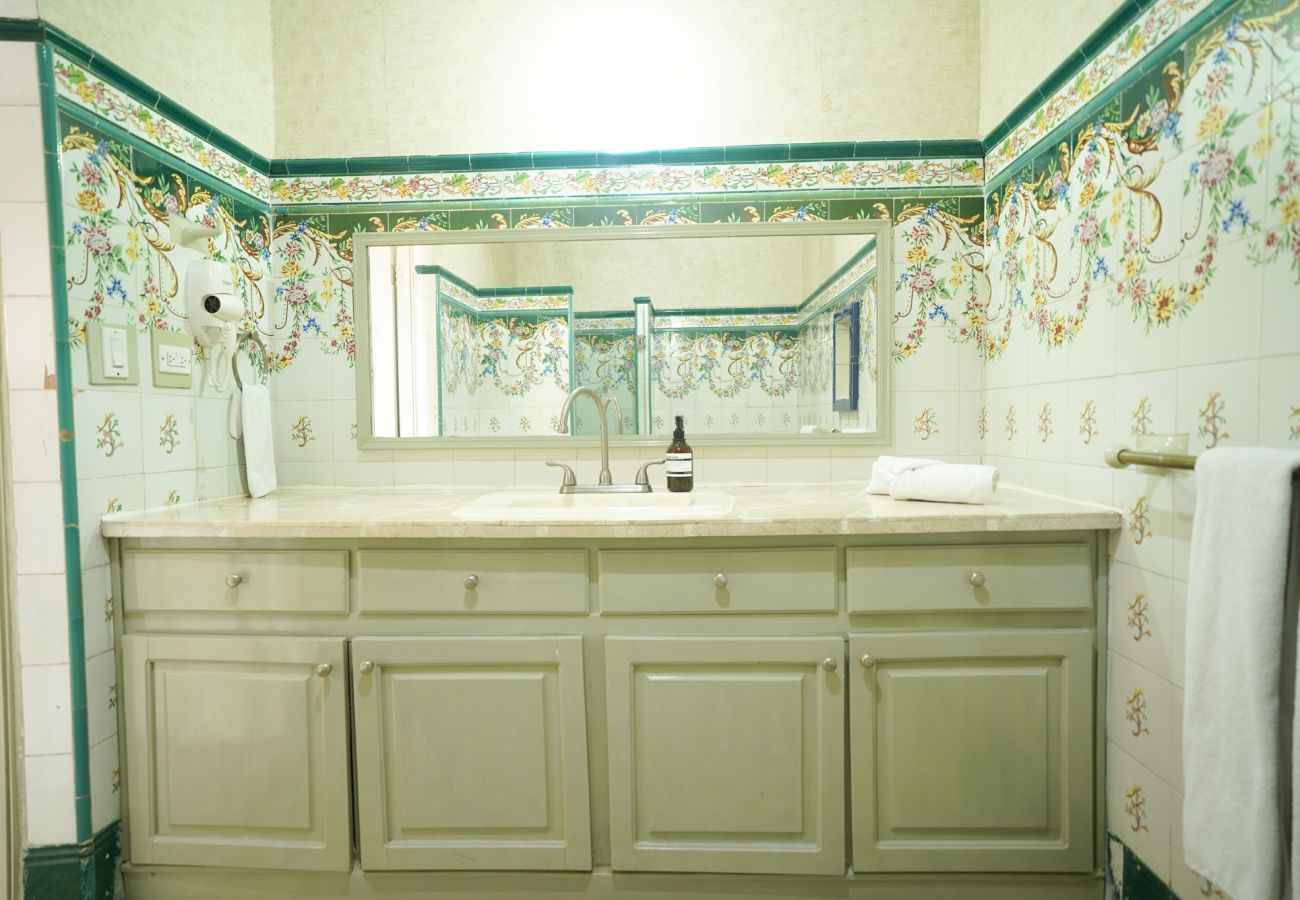 Estudio en Ciudad de Panamá - Amplio Apartamento en Casco Viejo con terraza P5 