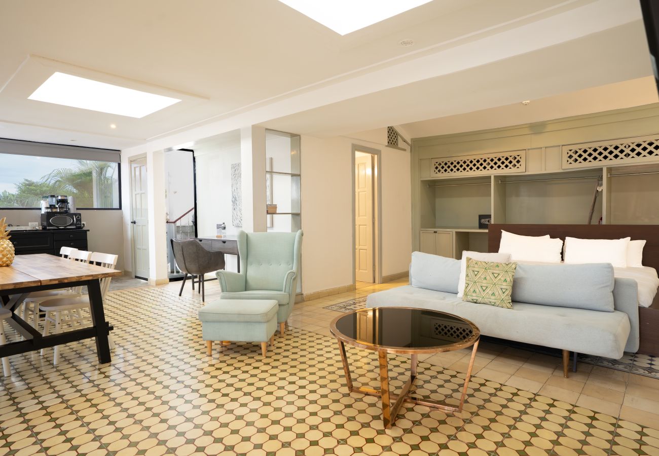 Apartahotel en Ciudad de Panamá - Espectacular Apartamento con Azotea y Jacuzzi M9 