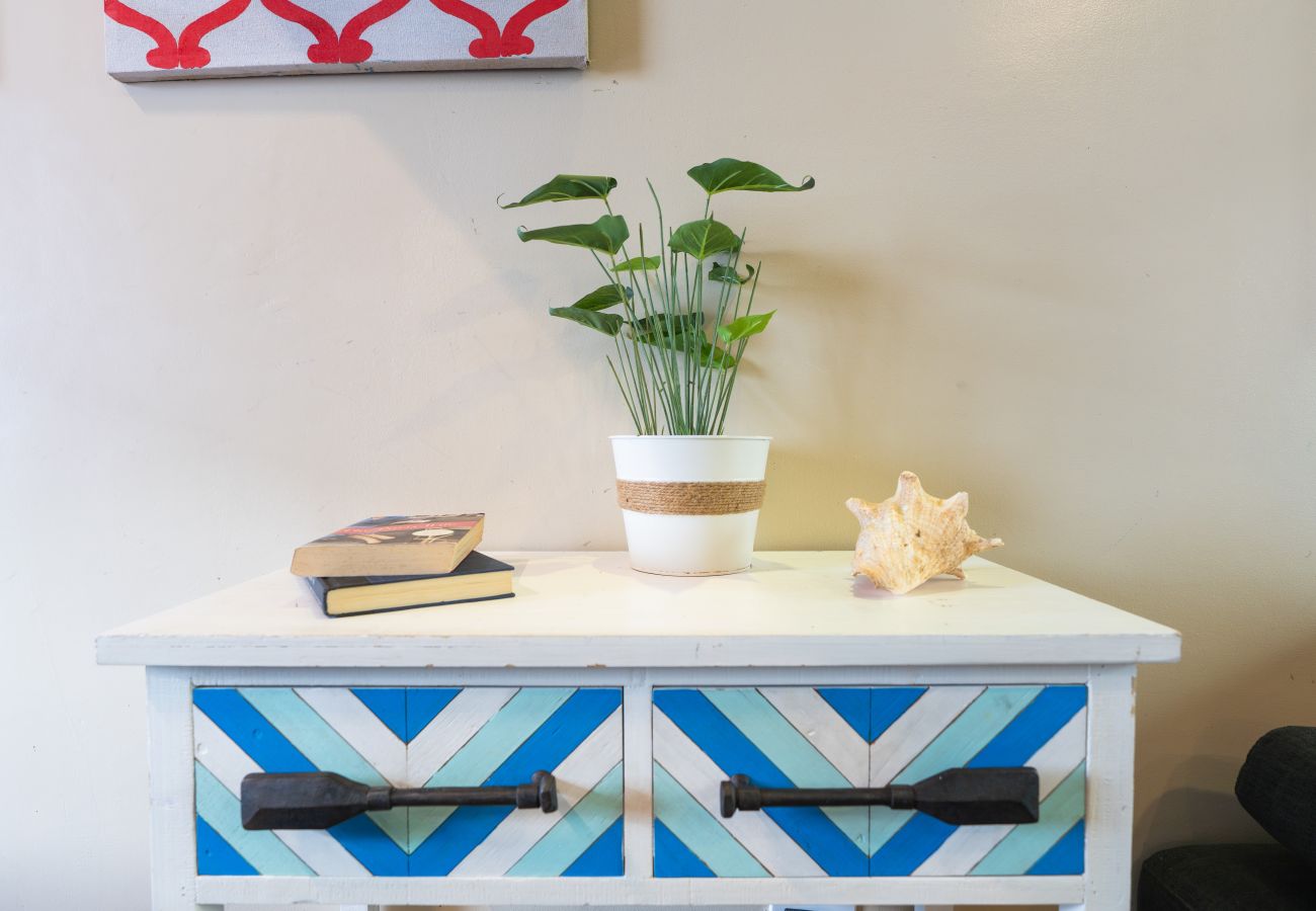 Apartamento en Ciudad de Panamá - 3BR con Piscina y Vista al Teatro Nacional D4 