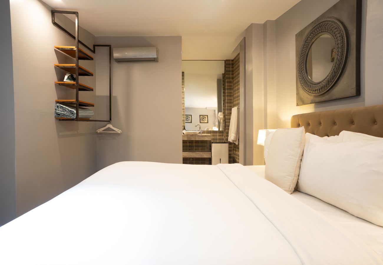 Apartamento en Ciudad de Panamá - Apartamento de 3 Habitaciones Dobles y 3 Baños M0