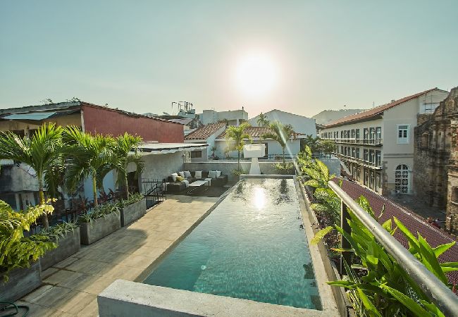 Apartamento en Ciudad de Panamá - Piscina de diseño y rooftop 180º en apartamento Ab4 