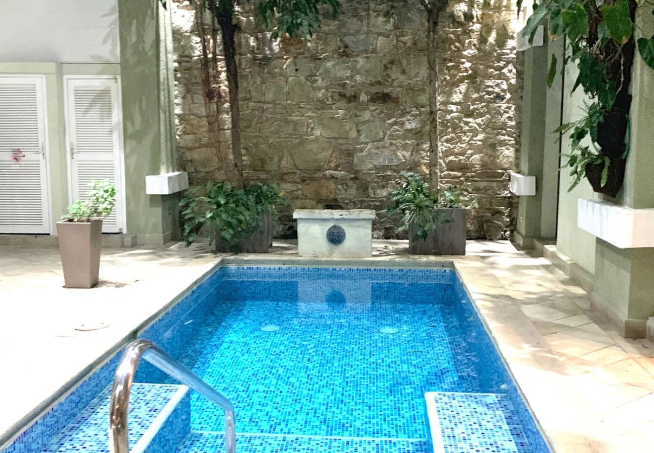 Apartamento en Ciudad de Panamá - PISCINA Dos habitaciones con vistas al Teatro D10 
