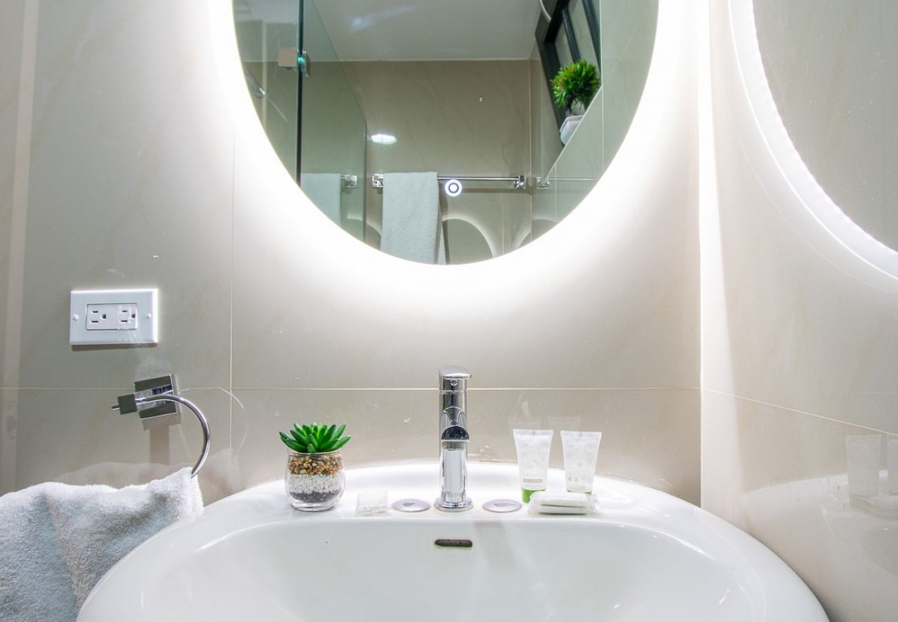 Apartamento en Ciudad de Panamá - PISCINA Dos habitaciones con vistas al Teatro D10 