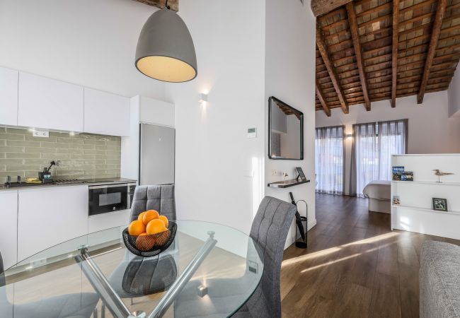 Estudio en Valencia - Precioso ático tipo estudio reformado Estudio en Valencia - Precioso ático tipo estudio reformado