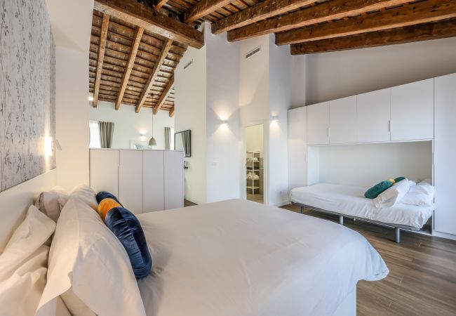 Estudio en Valencia - Precioso ático tipo estudio reformado Estudio en Valencia - Precioso ático tipo estudio reformado