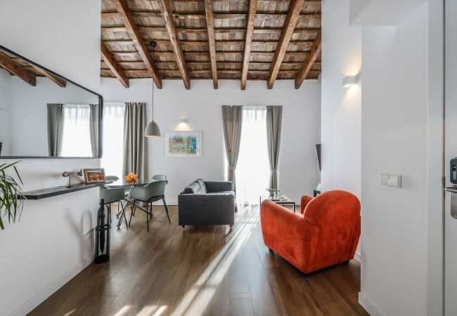 Estudio en Valencia - Espectacular Ático tipo estudio reformado  Estudio en Valencia - Espectacular Ático tipo estudio reformado