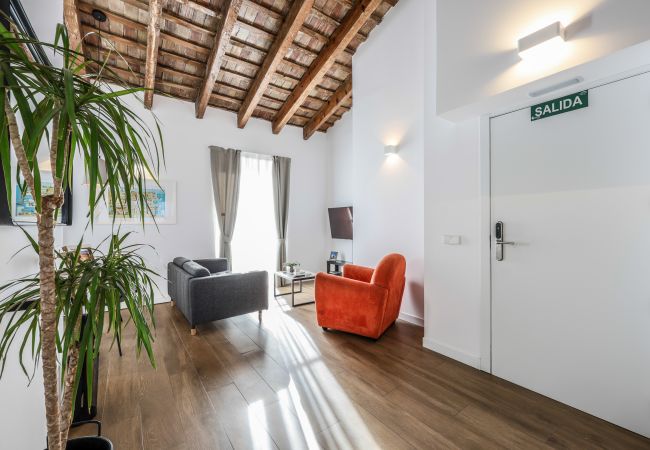 Estudio en Valencia - Espectacular Ático tipo estudio reformado  Estudio en Valencia - Espectacular Ático tipo estudio reformado