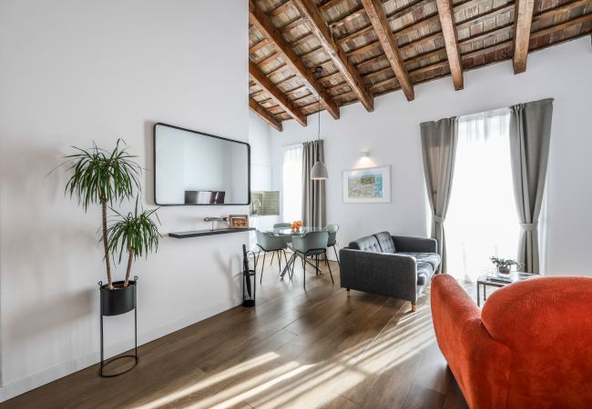 Estudio en Valencia - Espectacular Ático tipo estudio reformado  Estudio en Valencia - Espectacular Ático tipo estudio reformado