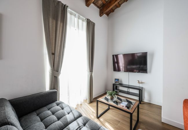 Estudio en Valencia - Espectacular Ático tipo estudio reformado  Estudio en Valencia - Espectacular Ático tipo estudio reformado