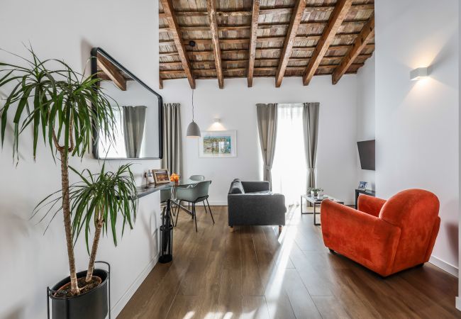 Estudio en Valencia - Espectacular Ático tipo estudio reformado  Estudio en Valencia - Espectacular Ático tipo estudio reformado