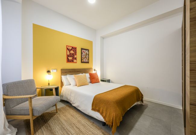 Apartahotel en Valencia - Estudio deluxe a 5 minutos de la playa 1C