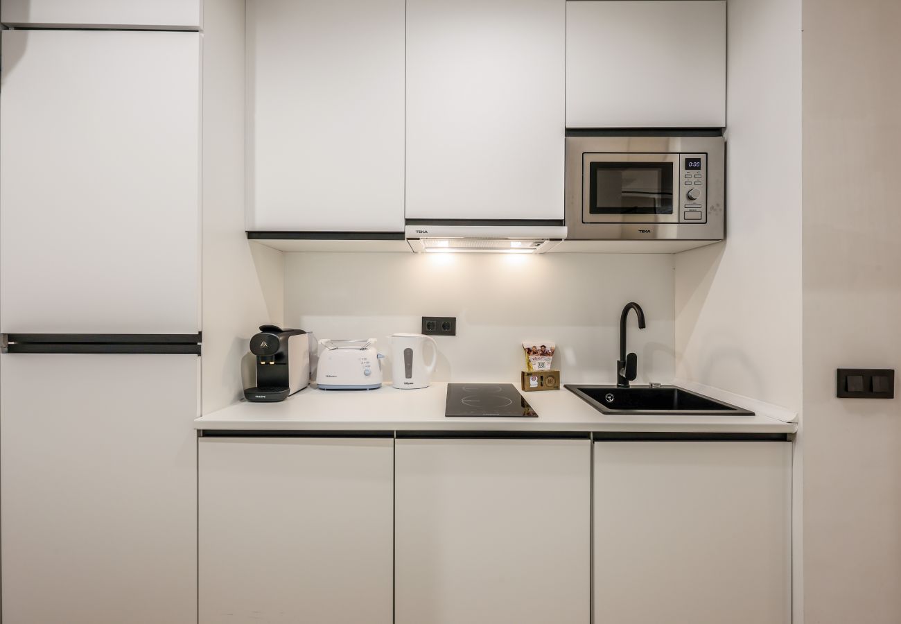 Estudio en Madrid - NUEVO estudio a un paso de SOL (P1B)